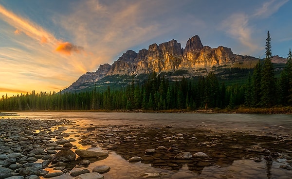 4. Закат в Castle Mountain, Банф. Не бойтесь промочить ноги.