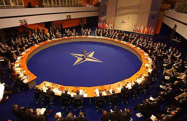 9. 'NATO Mülteci Kriziyle Mücadelenin Parçası Olacak'