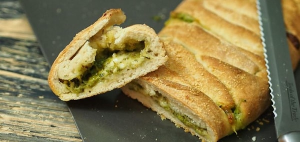 1. Хлеб с соусом Песто