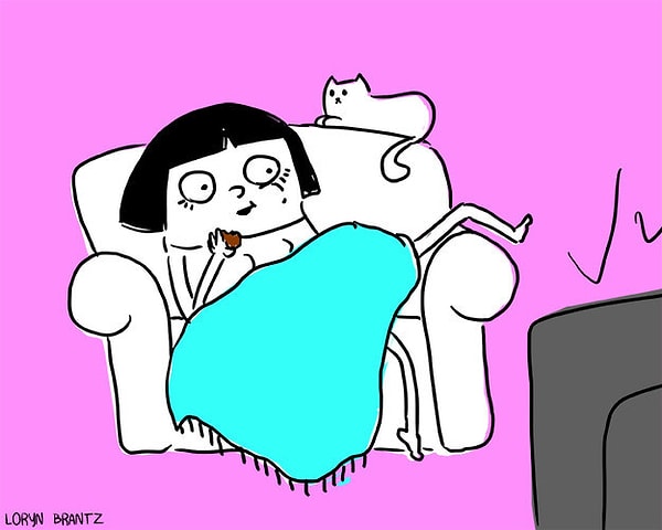 9. Оставшийся вечер проведи перед телевизором, покушаясь на шоколадные конфеты из...