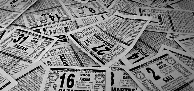 8. Ara sıra arka kısmında bulmaca ve zeka sorularına yer vermesi