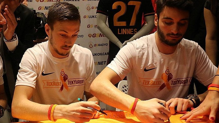 Cenk Gönen ve Linnes Taraftarlarla Buluştu