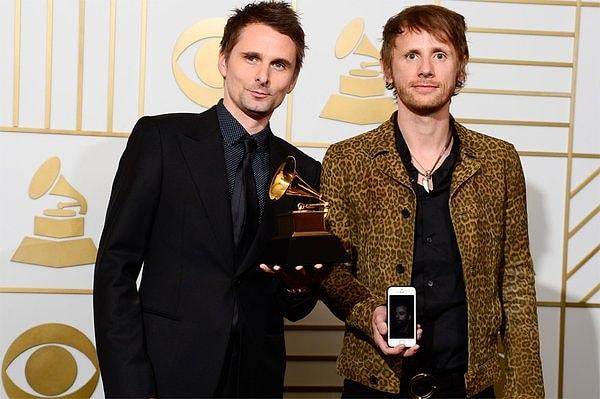 Gecede, Drones albümüyle ödül kazanan Muse ise 2. kez En İyi Rock Albümü ödülünün sahibi oldu.