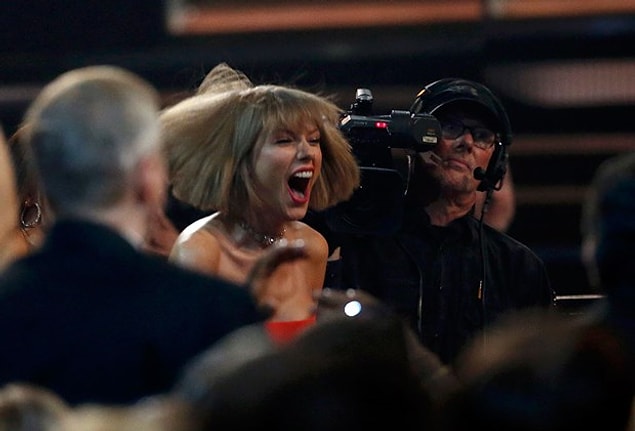 Yılın Kaydı ödülünü “Uptown Funk” ile Mark Ronson'un aldığı gecede, Yılın Albümü “1989”la Taylor Swift'in oldu