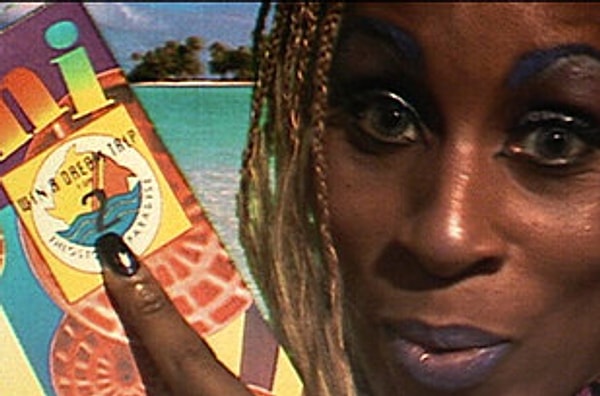 6. У Корбена стоит пустая коробка крокетов “Gemini”, именно этот продукт является спонсором подстроенной поездки во Флостонский Рай.