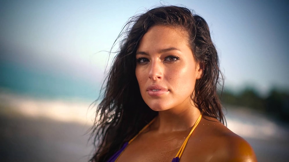 Ashley Graham, Sport Illustrated'in İlk Büyük Beden Kapak Güzeli Oldu