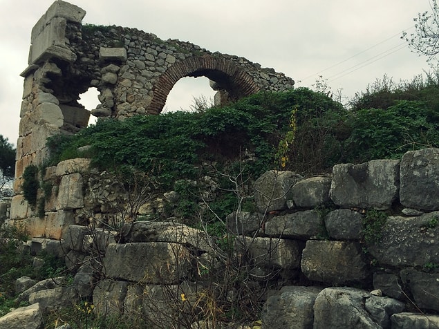 6. Yarımada çevresi ve surlar