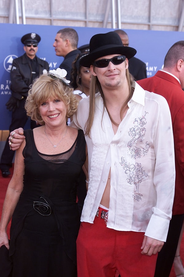 15. Кид Рок доказал всем, что плевать ему на одежду и на то, как он выглядит.