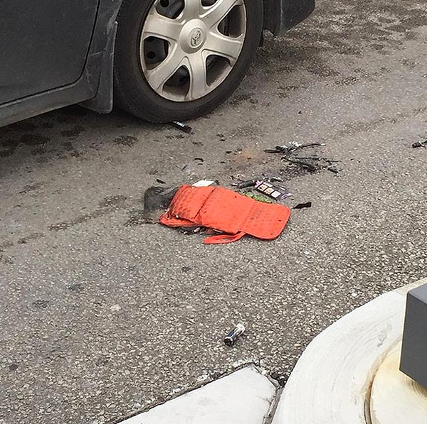 18. Как и эта несчастная косметичка 👛