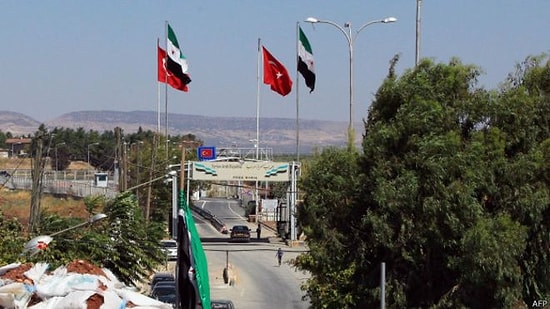 Muhalifler: ‘En Az 2000 Kişilik Silahlı Grup, Türkiye'den Azez'e Geçti’