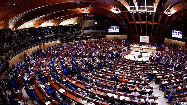 8. Avrupa Konseyi Parlamenter Meclisi, Avrupa Konseyi üyesi ülkelerin parlamenterlerinin katılımıyla oluşturulan bir parlamento.