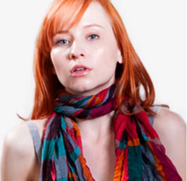 6. Театрально.