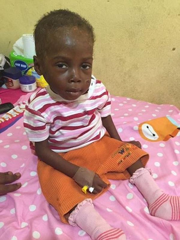 Facebook üzerinden çocuğun hastane masrafları için bağış çağrısı yapan Anja, sadece iki günde dünyanın çeşitli bölgelerinden yaklaşık 1 milyon dolarlık yardım topladı.