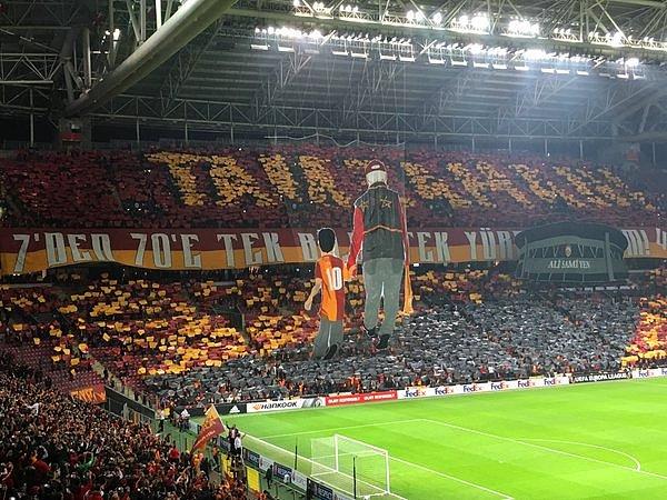 Galatasaray'dan müthiş koreografi