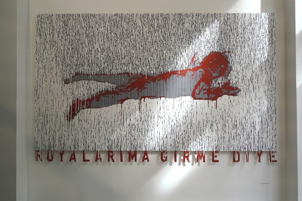 Uykulara Direnen Bazı Uykusuzları Buluşturan Bir Grup Sergisi