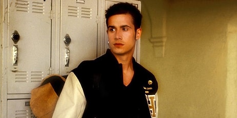 10 секс-символов 90-х тогда и сегодня