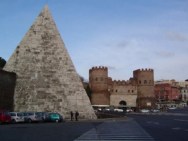 4. Cestius Piramidi