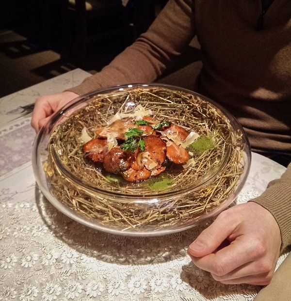 2. Курочка в птичьем гнезде