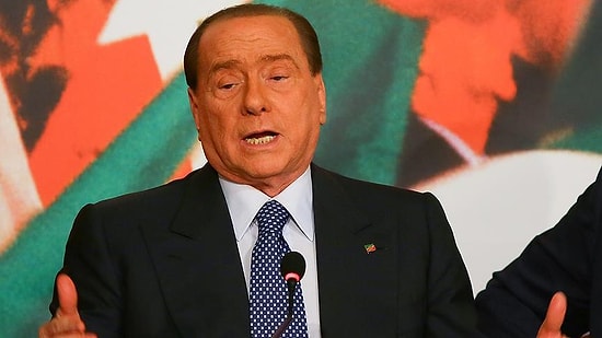 Berlusconi: "Balotelli İtalyan Ama Biraz Fazla Güneşte Kalmış"