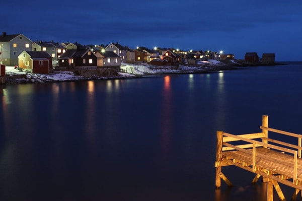6. А это городок, в котором сейчас живет пара. Имя его Алесунд.