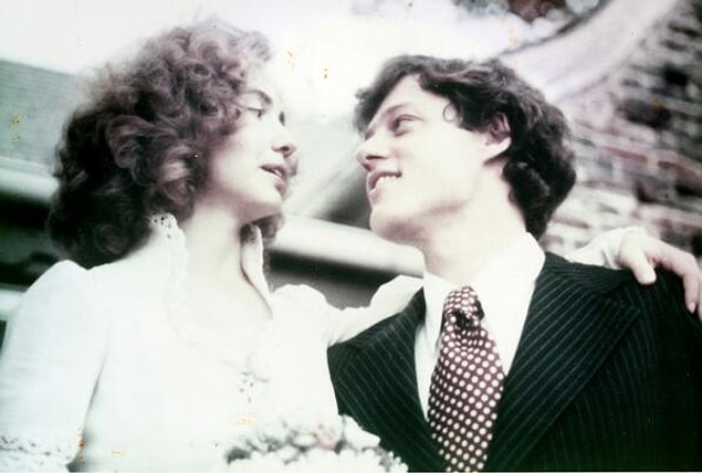 3. Bill ve Hillary Clinton'ın düğün pozlarından biri, 1975.
