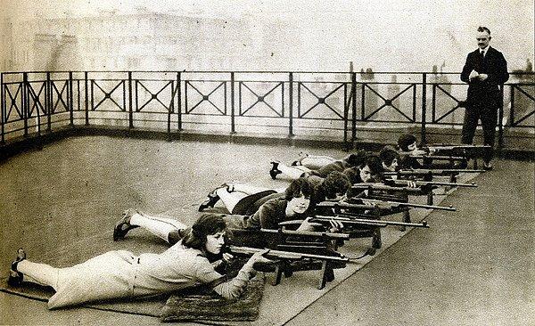10. Kadın Atış Kulübü, Londra 1920'ler