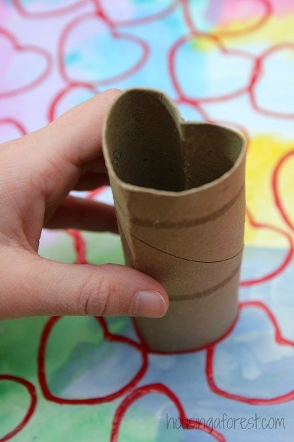 2. Из втулки от туалетной бумаги 😨