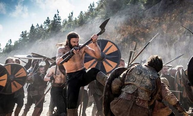 2. Avrupa’da derebeyliklerin Viking saldırıları sonucunda güç kazandığı düşünülmektedir.