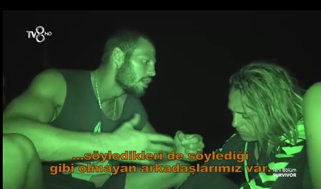 3. Ateş etrafındaki kulis hararetli geçer.