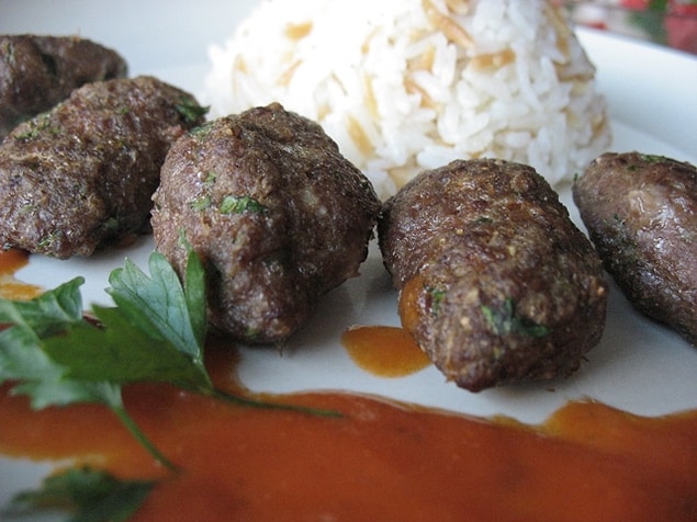 8. Her çocuğun mutluluk sebebi: Köfte Patates!