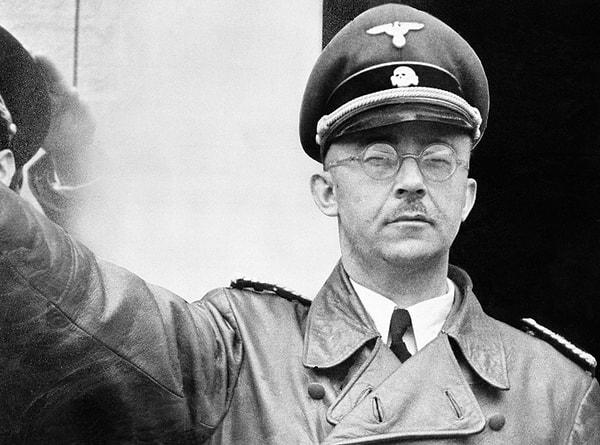 Himmler, küçük yaşlarından itibaren savaş aşkıyla yanıp tutuşan biriydi.