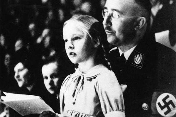 Himmler'in Hitler'den çok daha üstün bir öngörü yeteneğine sahip olduğu da açıktı.