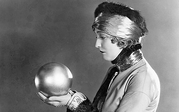 2. Что ты посоветуешь новенькому сотруднику?