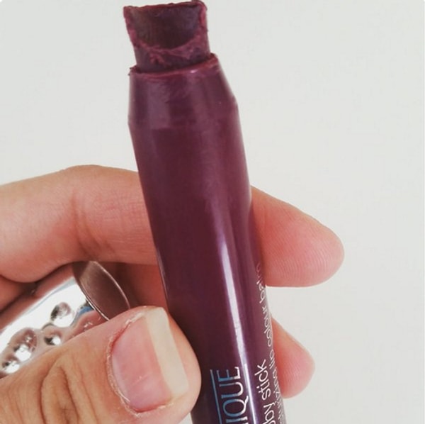 17. …или помадой…