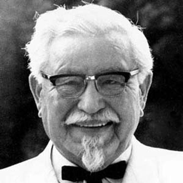 15. Colonel Sanders, Kentucky Fried Chicken'ı 1952'de bayiliğe açtığında 62 yaşındaydı.