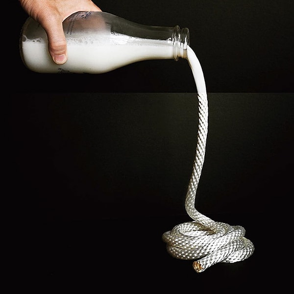 9. Молоко + веревка