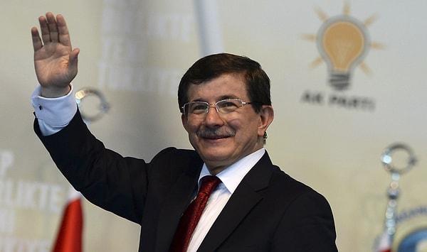 2. Balık burcunun şirin ve sempatik tarafını en iyi gösteren kişi ise kesinlikle Ahmet Davutoğlu!