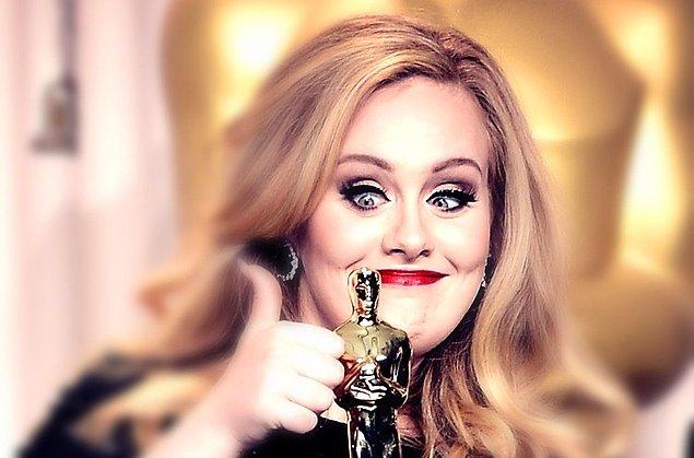 Albüm satışlarındaki başarısı ile Madonna ve Micheal Jackson gibi pop duayenlerinin bile önüne geçen Adele, gecece damgasını vurdu.