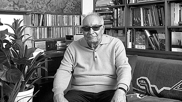 13. İnsanın, böyle hiç konuşmayan bir arkadaşı olması, bıkmadan usanmadan da onu dinlemesi ne iyi.