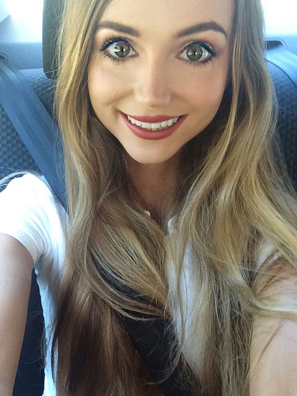 25-летняя Сара родом из США.