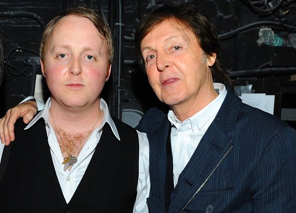 3. James McCartney ve Paul McCartney