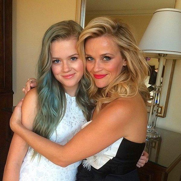 8. Ava Phillippe ve Reese Witherspoon