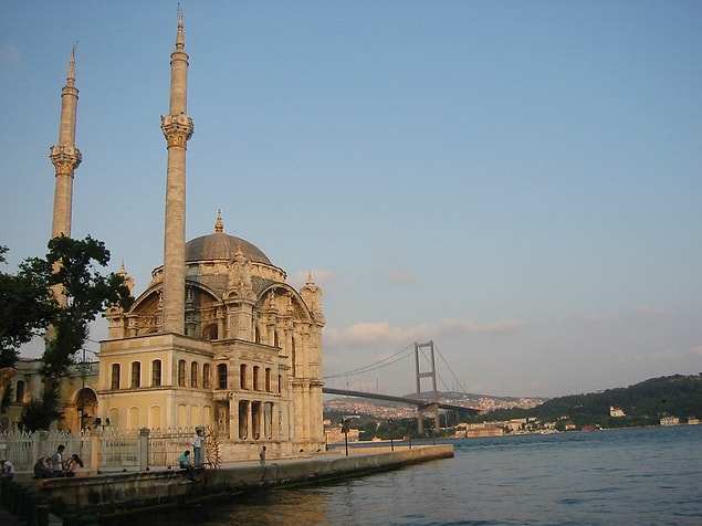 5. Ortaköy Camisi