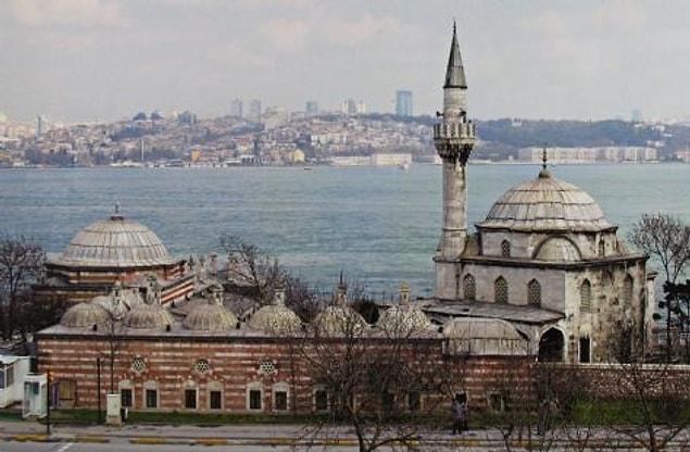 14. Şemsi Paşa Camisi