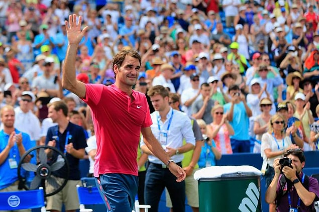 2. Federer toplamda 35 Grand Slam yarı finali oynayan tenis tarihindeki tek sporcudur, ayrıca 11 kez üst üste Grand Slam finali oynayarak önemli bir rekora daha adını yazdırmıştır.