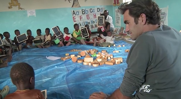 6. Kurmuş olduğu Roger Federer Vakfı'yla birlikte Afrika'nın çeşitli ülkelerinde, özellikle Malavi'de aktif roller üstlenmekte.