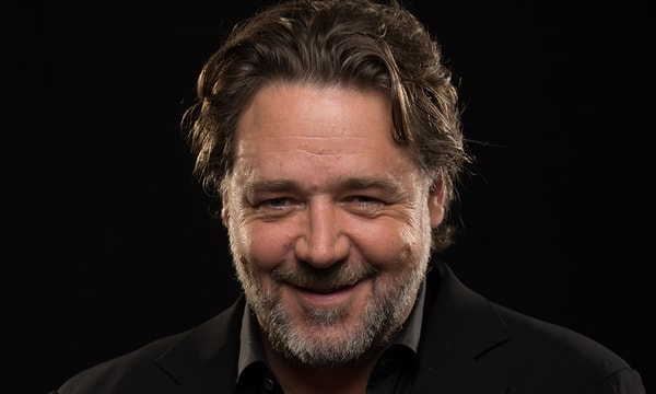 1. Какой из фильмов принес "Оскар" Расселу Кроу?