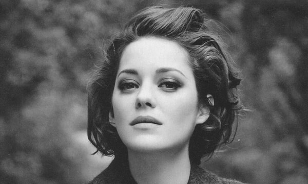 3. Какой фильм принес славу и "Оскар" французской актрисе Марион Котийяр?