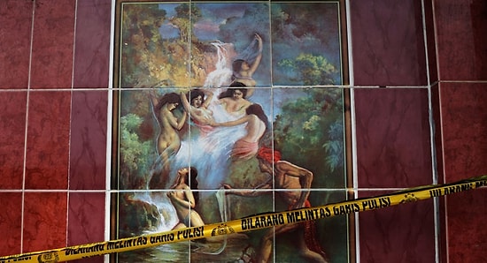 Фото из полуразрушенного публичного дома: жизнь "жриц любви"