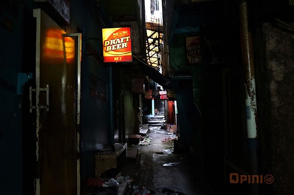 2. Темная аллея